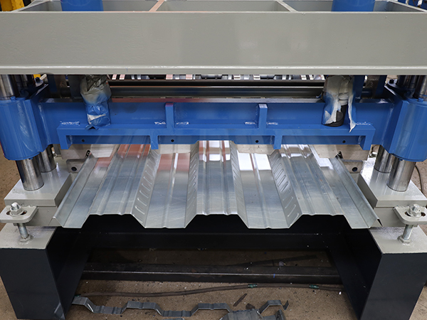 Floor Deck Roll Forming Machine