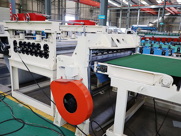 Sheet Metal Cut-to-Length Machine