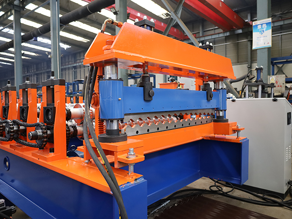 Automatic single layer roll forming machine