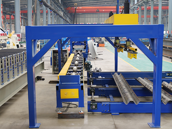 W Beam Safety Barrier Machine